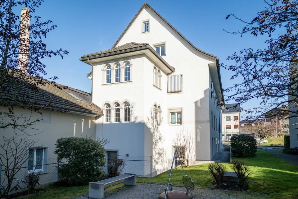 Gewerbeliegenschaft inkl. modernem Wohnen im Loftstyle