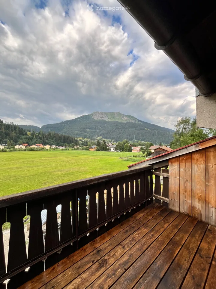 3.5-Zimmer-Ferienwohnung mit Balkon in Klosters