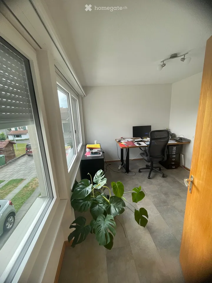 Appartement charmant de 4,5 pièces avec cheminée à Baldegg