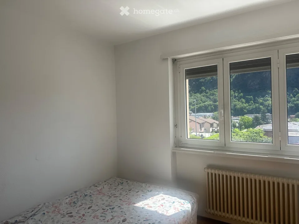 Appartement lumineux 4.5 pièces avec balcon et jardin, Bedano