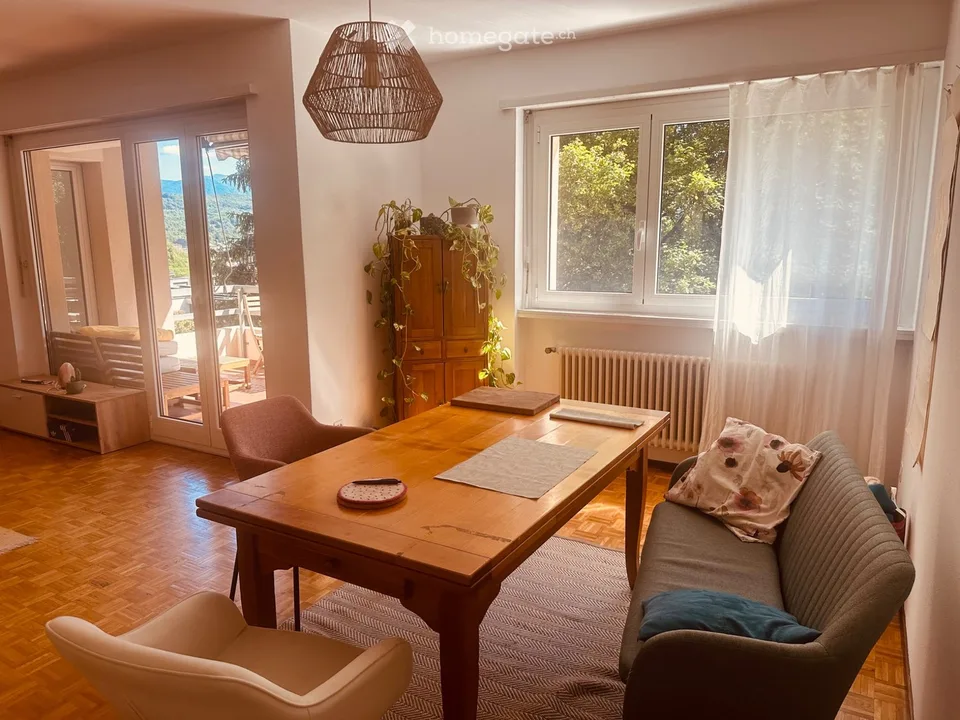Appartement lumineux 4.5 pièces avec balcon et jardin, Bedano