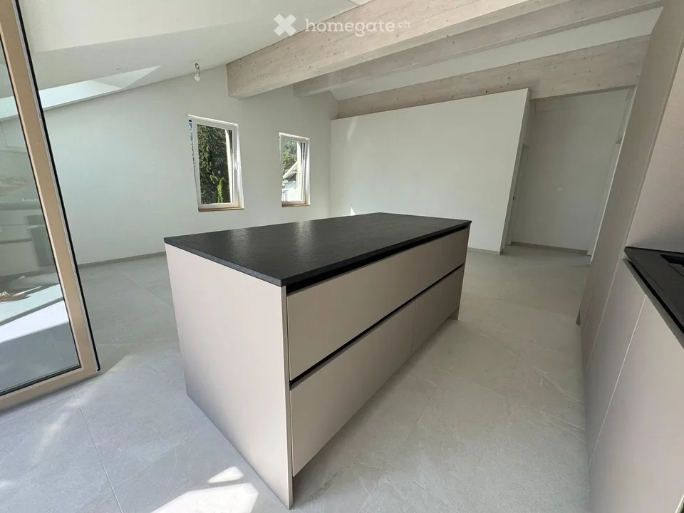 Appartamento 3 locali di alto standing al 2° piano - grande terrazza con vista