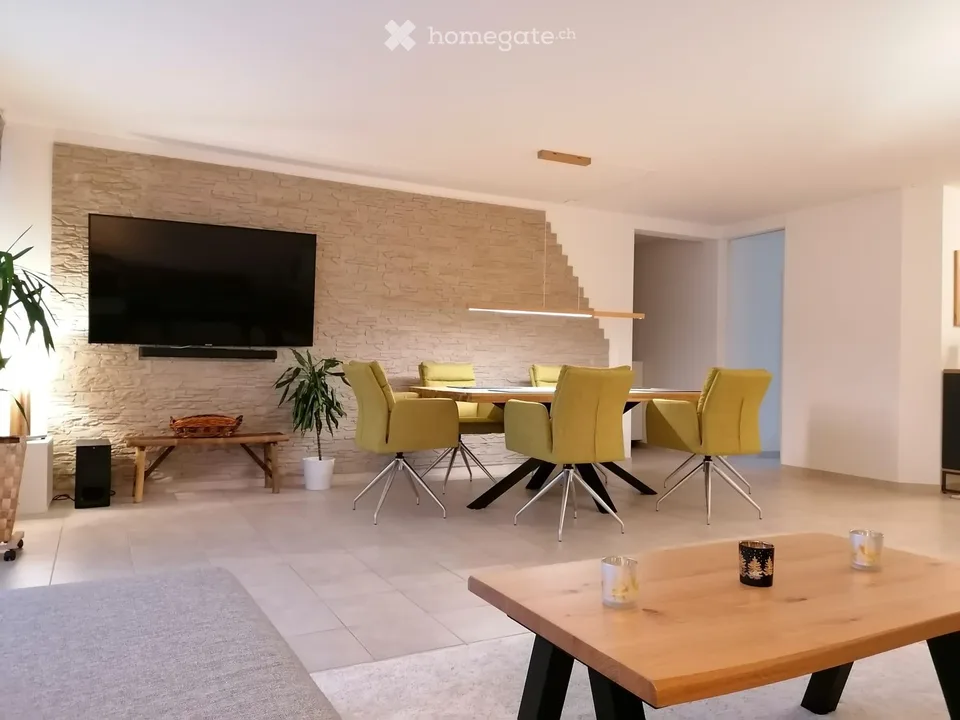 Appartement de jardin 4,5 pièces avec beaucoup de soleil du soir, intimité et excellentes connexions avec Zurich