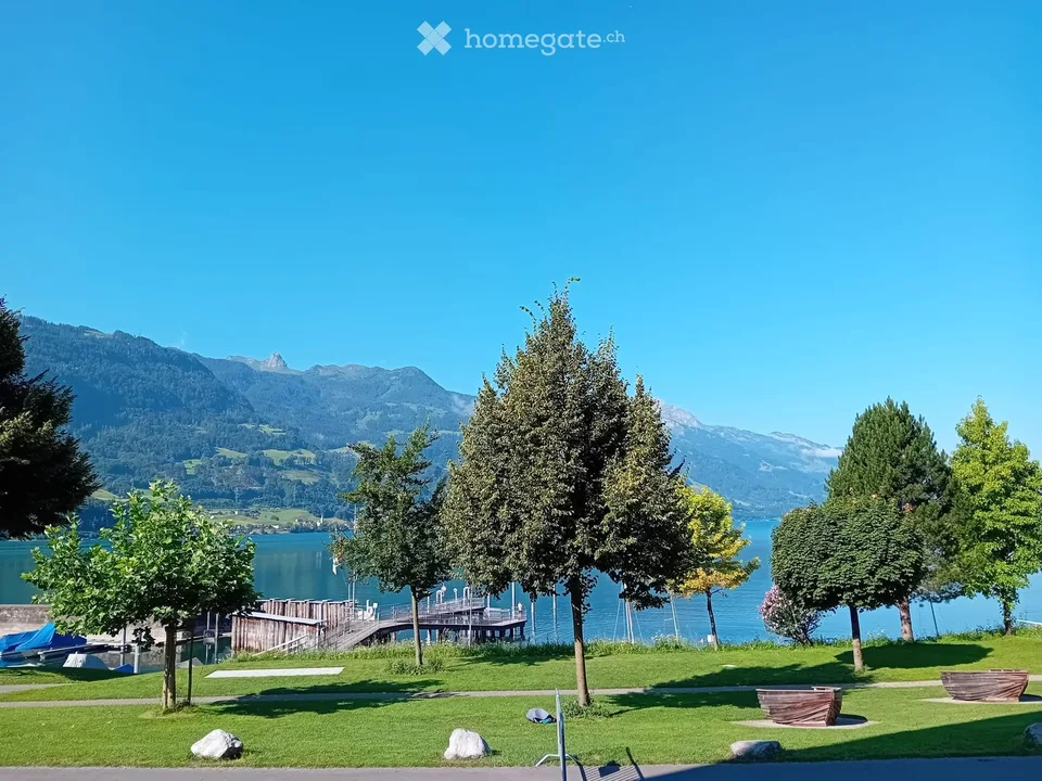 Altbauwohnung direkt am See