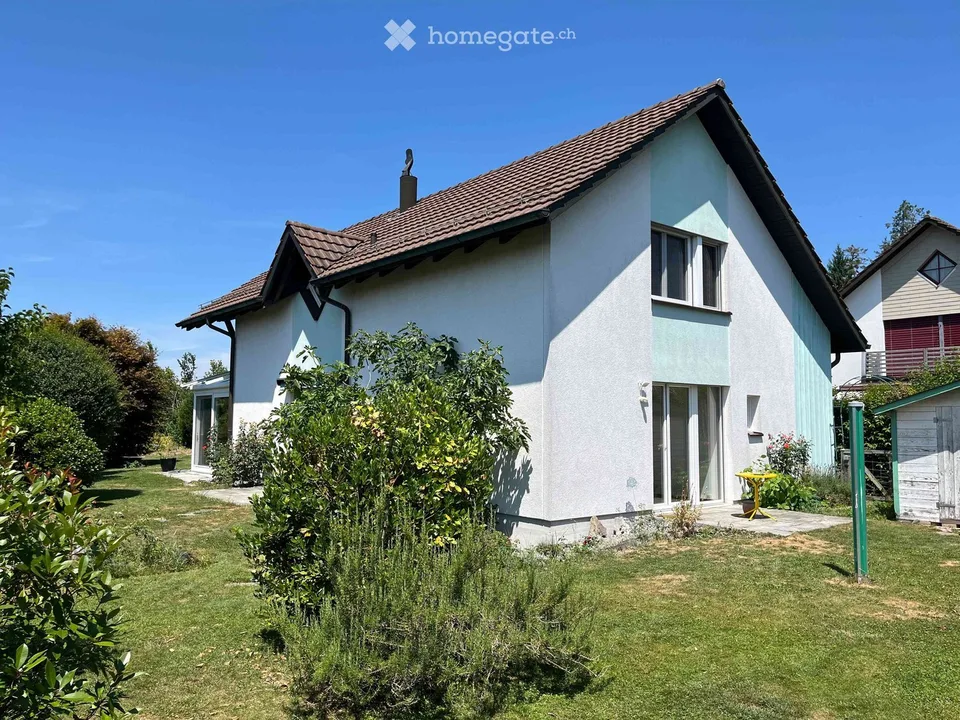Charmantes  6-Zimmer-Einfamilienhaus mit Wintergarten und Garten in Fehraltorf