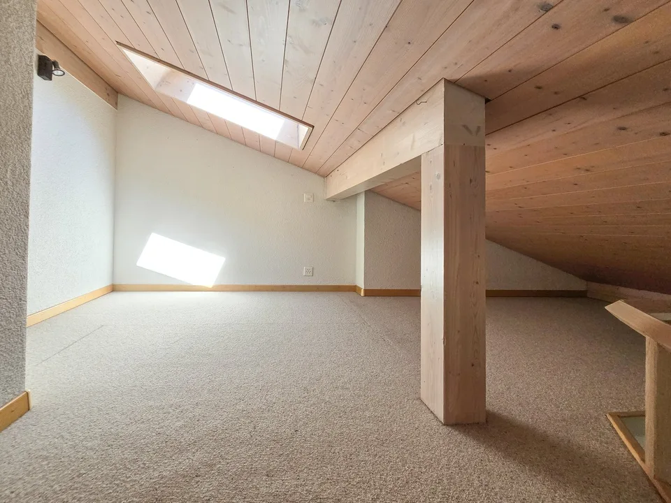12 Room Residential House – photo 28 of 30