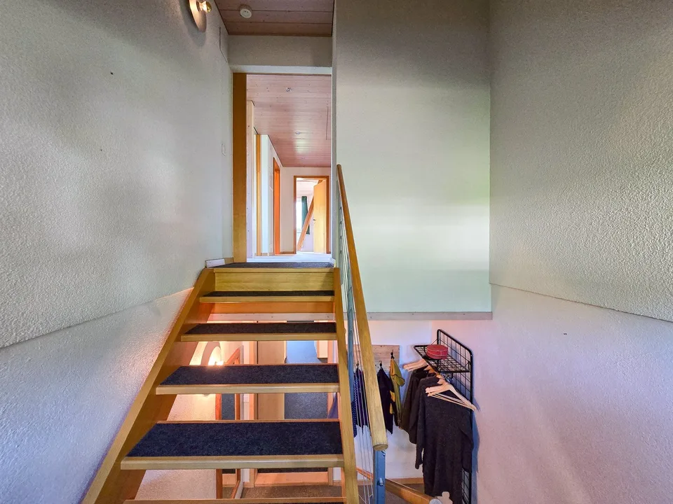 12 Room Residential House – photo 17 of 30