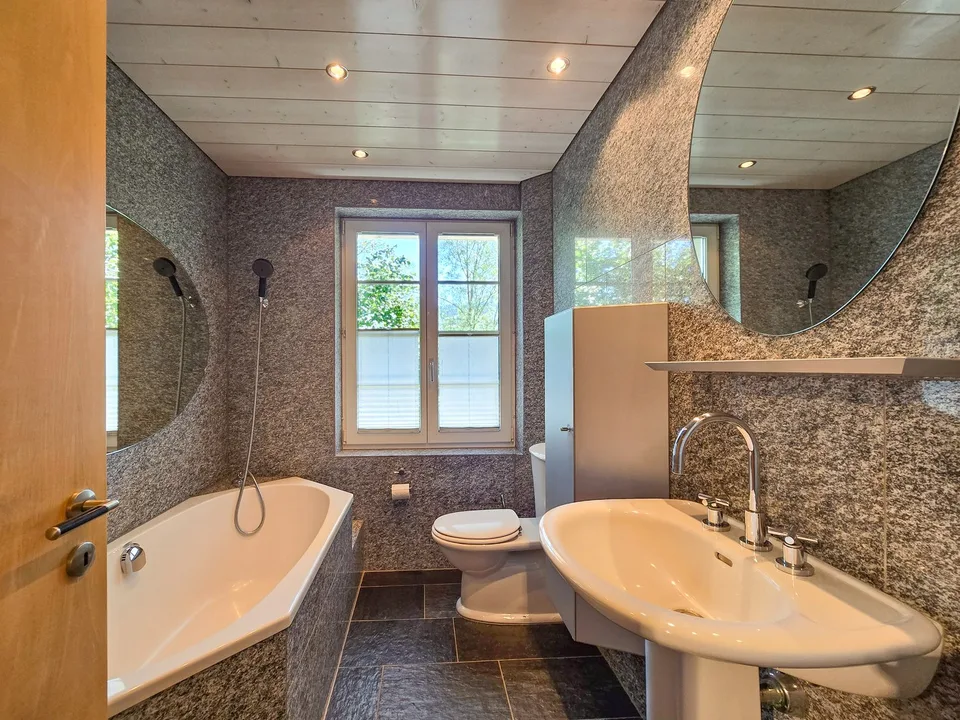 12 Room Residential House – photo 16 of 30