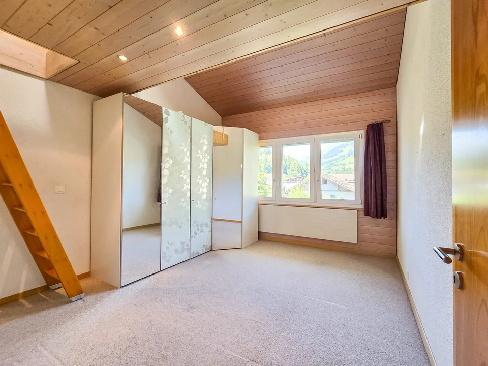12 Room Residential House – photo 22 of 30