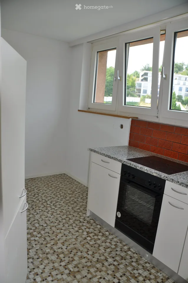 Helle 3-Zimmer-Wohnung mit Balkon und schöner Aussicht in Winterthur