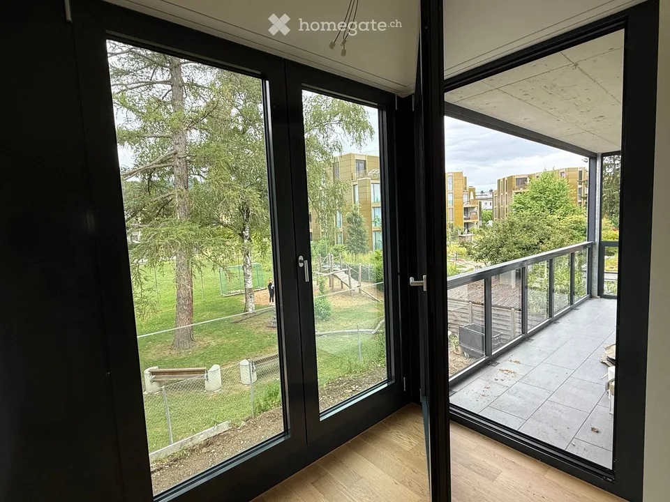 Neue 3 und 1.5 Zimmer-Wohnungen mit Loggia, gute Lage, in Schlieren