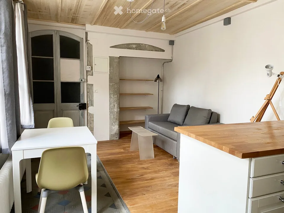 2 pezzi (arredato) con loggia e giardino nel Bourg