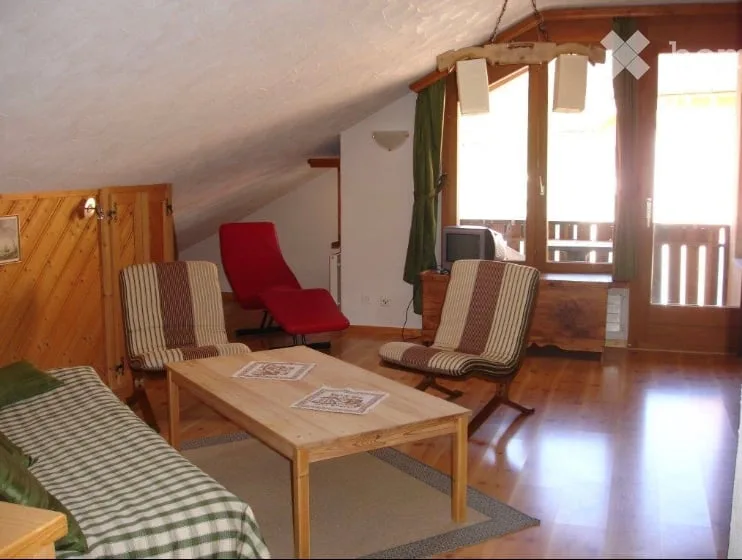 2.5-Zimmer-Wohnung mit Sicht auf das engadiner Bergpanorama – Ihr Rückzugsort im Engadin
