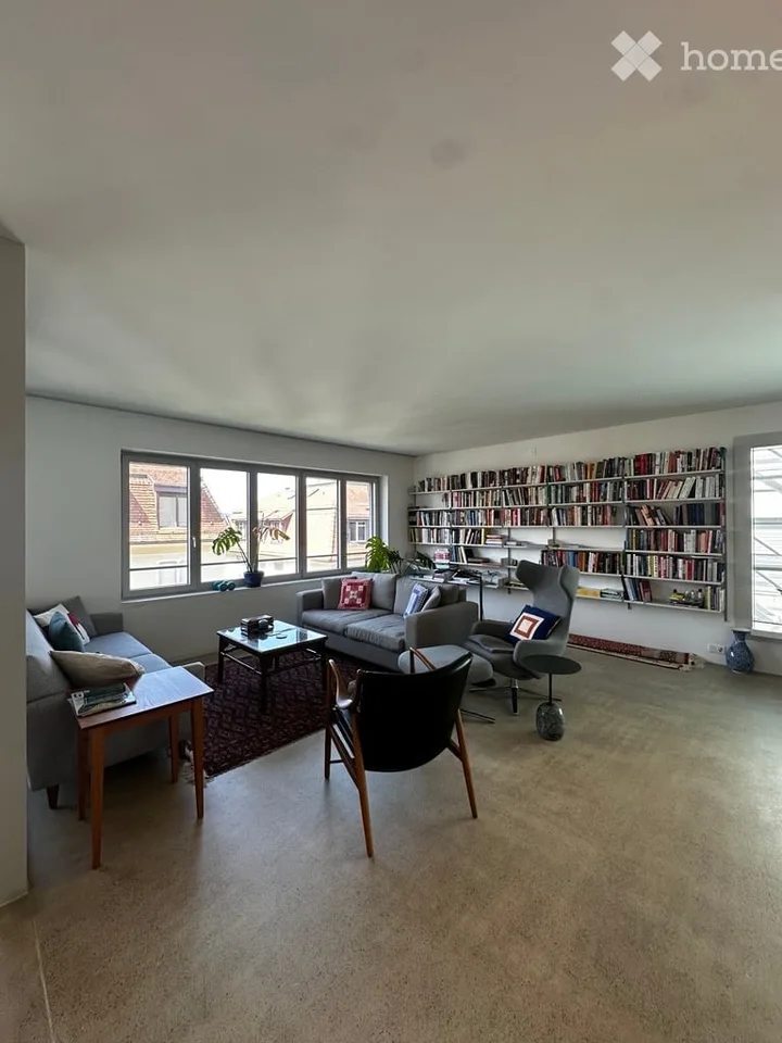 Appartement spacieux, beau et moderne de 4,5 pièces dans le 6e arrondissement animé de Zurich