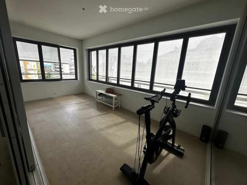Appartement spacieux, beau et moderne de 4,5 pièces dans le 6e arrondissement animé de Zurich