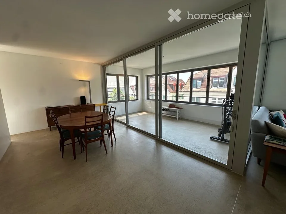 Appartement spacieux, beau et moderne de 4,5 pièces dans le 6e arrondissement animé de Zurich