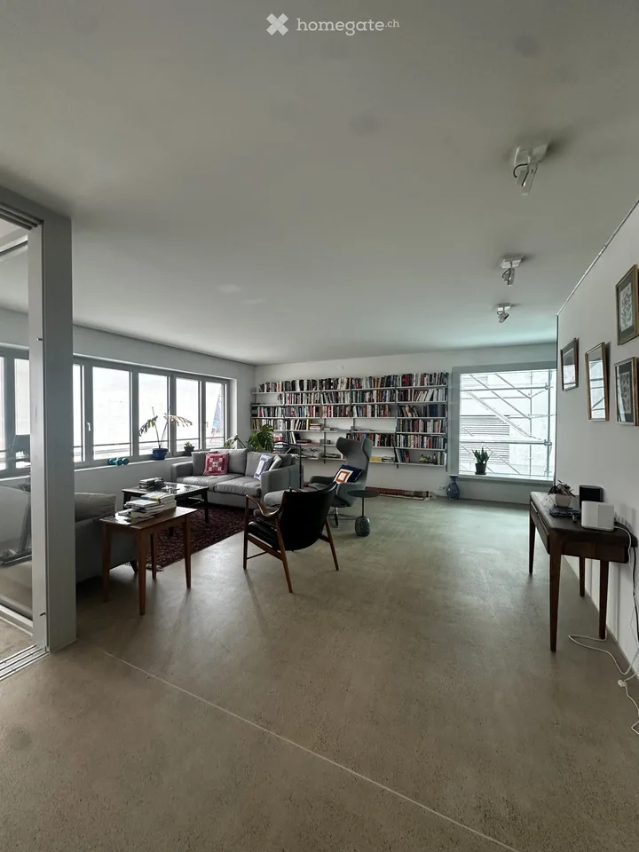Geräumige, schöne und moderne 4,5-Zimmer-Wohnung im pulsierenden 6. Bezirk von Zürich