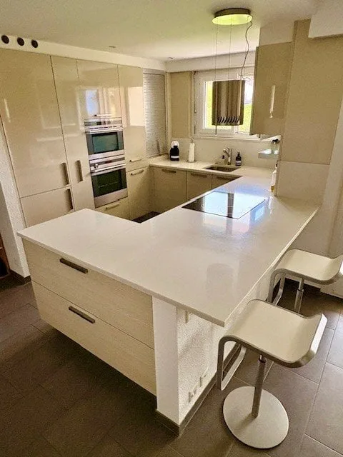 Helles 3,5-Zimmer-Apartement mit Garten ca. 200m2