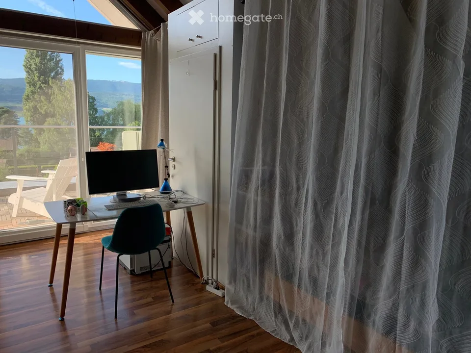 Gemütliche Dachwohnung (64m2) mit Seeblick