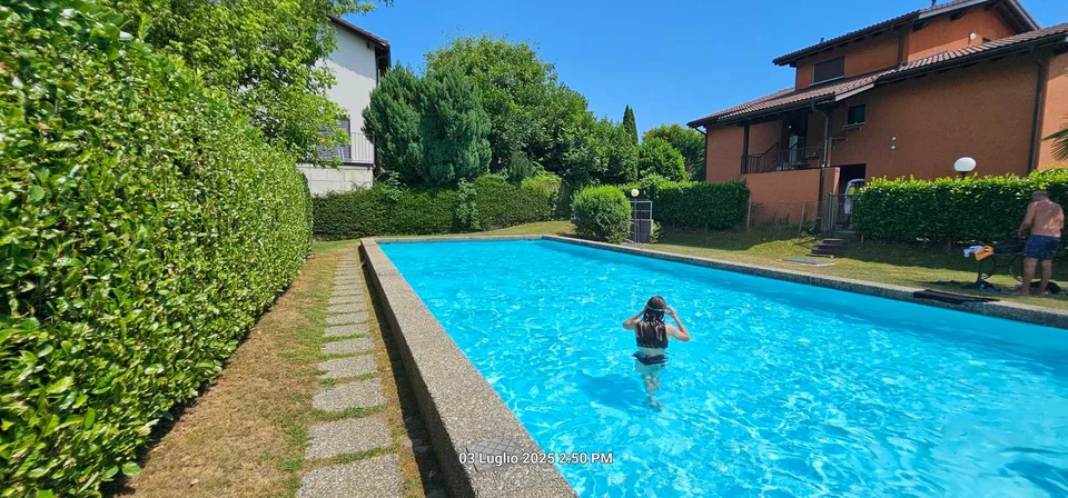 Accogliente appartamento di 3.5 locali a Cademario con piscina e vista panoramica