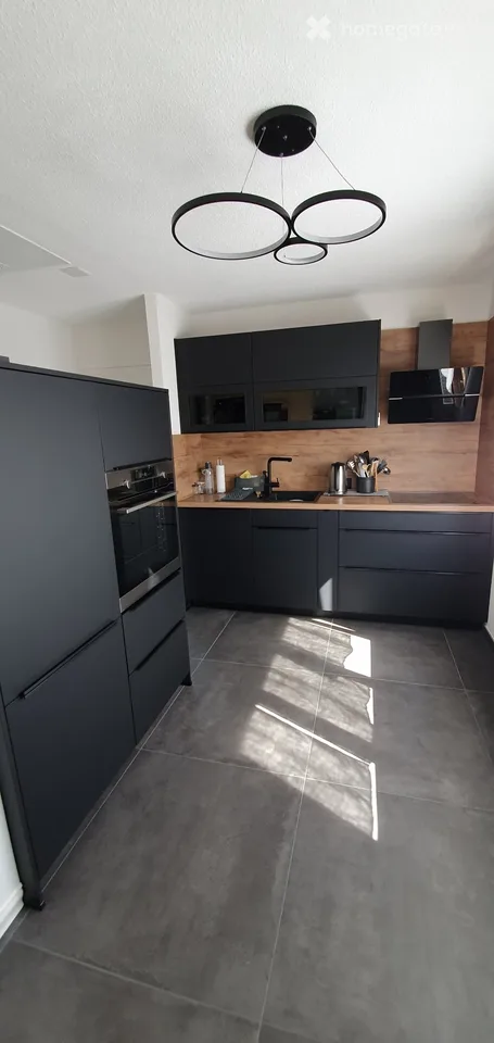 Maison mitoyenne à Louer pour 2-3 mois dès octobre 26