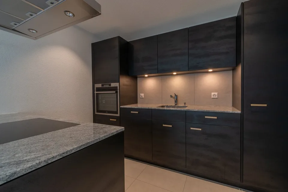 Appartamento luminoso 3.5 locali con balcone in una posizione tranquilla