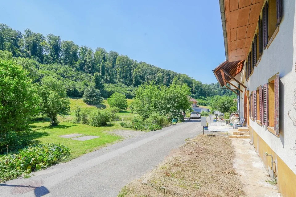 For makers and individualists: renovation object with approximately 1900 m² of land – photo 10 of 13