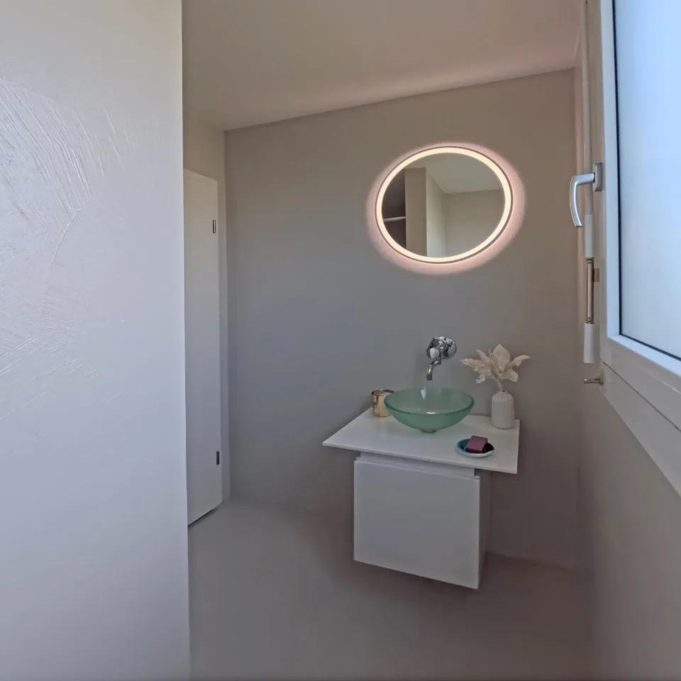 Charmant appartement 4,5 pièces avec jardin de 143 m² et un espace hobby lumineux de 29m²
