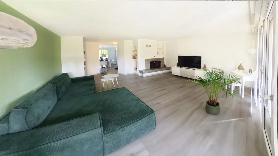 Charmant appartement 4,5 pièces avec jardin de 143 m² et un espace hobby lumineux de 29m²