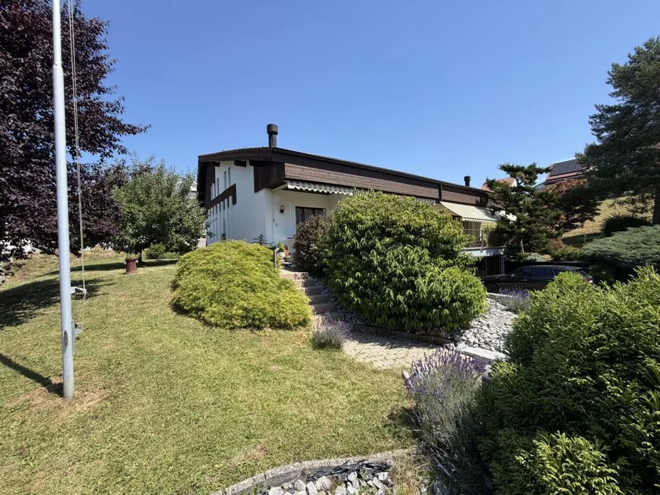 Casa a schiera di 5,5 locali con area circostante