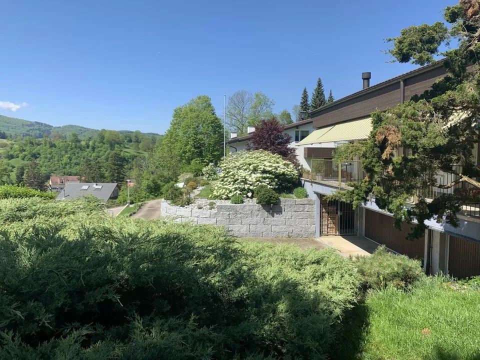 Casa a schiera di 5,5 locali con area circostante