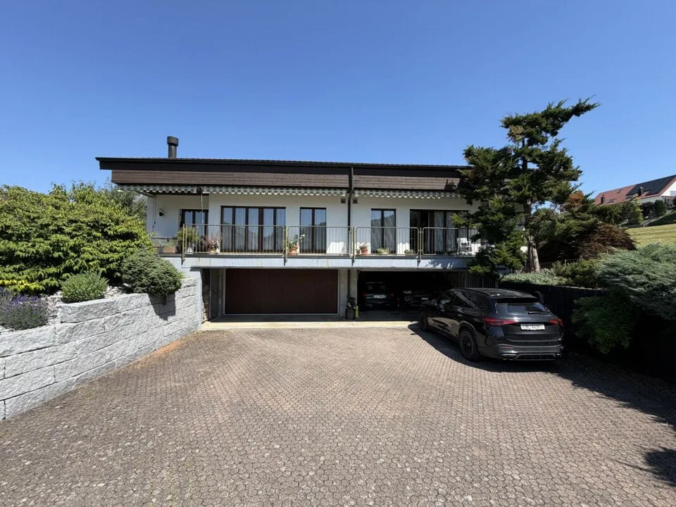 Casa a schiera di 5,5 locali con area circostante