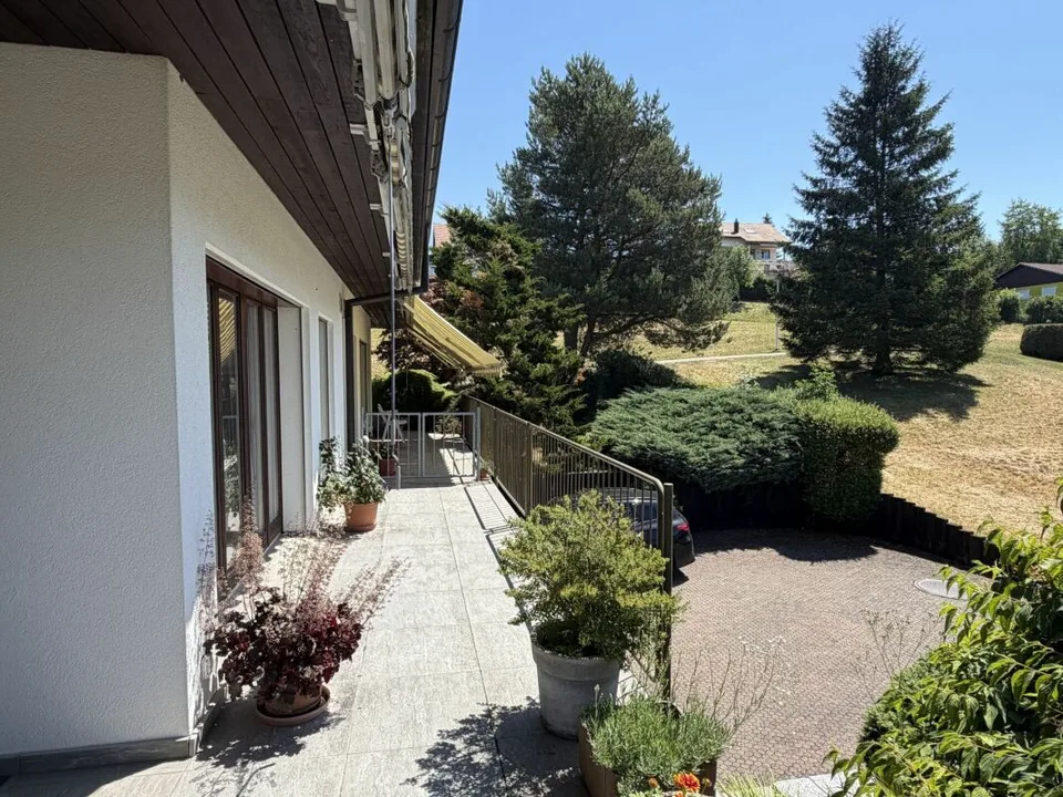 5.5-Zimmer-Doppeleinfamilienhaus mit Umschwung – Foto 10 von 29
