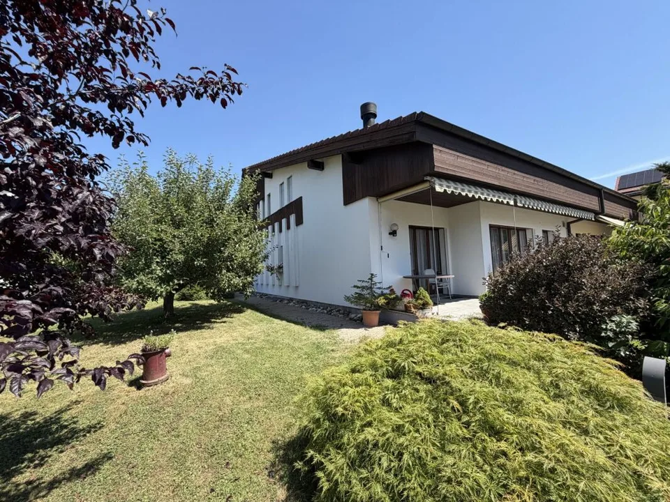 5.5-Zimmer-Doppeleinfamilienhaus mit Umschwung – Foto 11 von 29