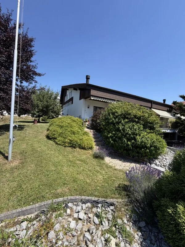 5.5-Zimmer-Doppeleinfamilienhaus mit Umschwung – Foto 7 von 29