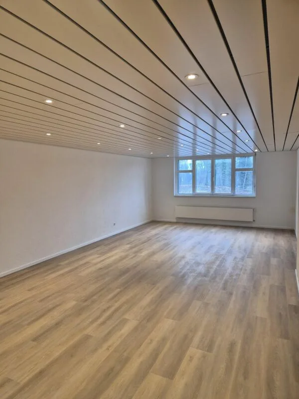 Bureaux et Atelier sur Terrain Industriel
