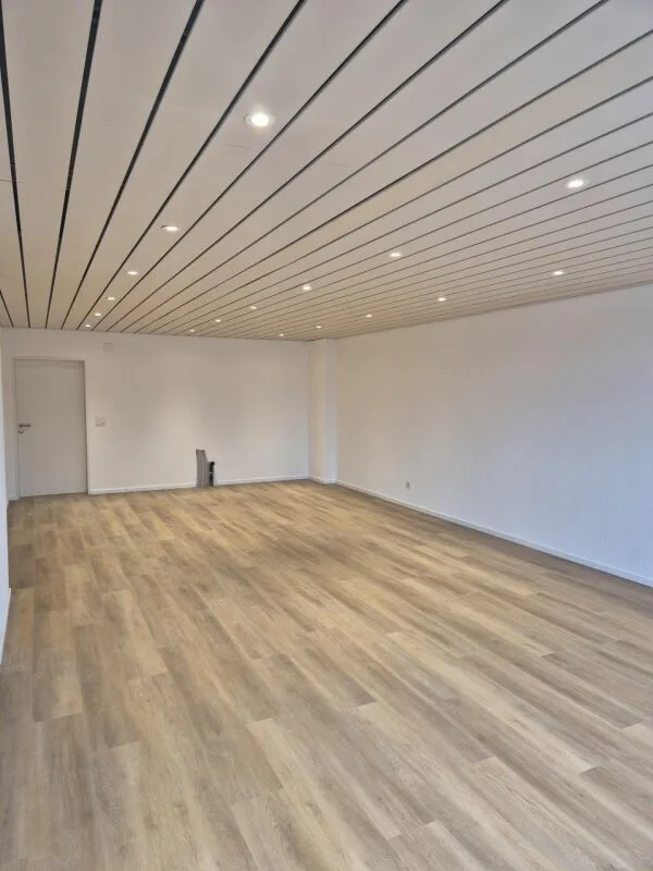 Bureaux et Atelier sur Terrain Industriel