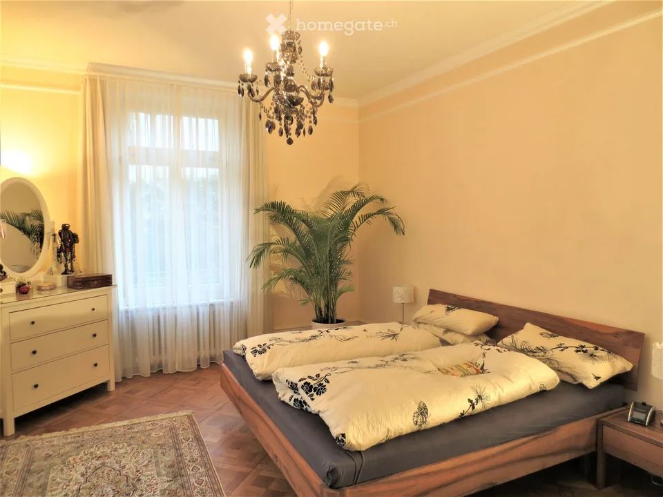 Villenquartier Kirchenfeld, stilvolle 4.5-Zimmer-Wohnung mit Garten