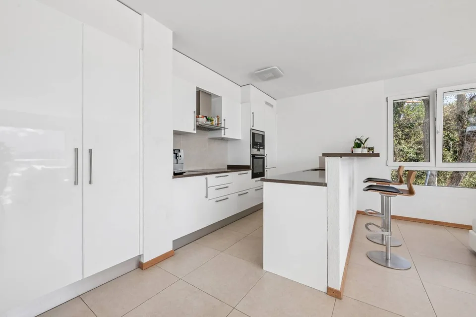 Dachgeschoss-Duplex mit contemporary Ausrichtung und Seeblick