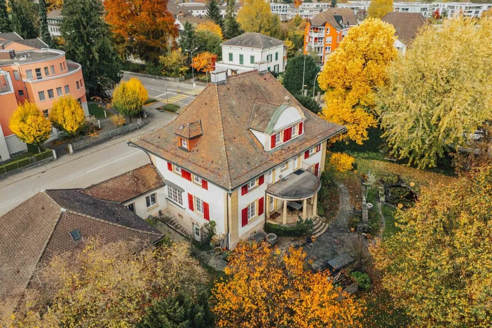 Wohn- und Geschäftshaus