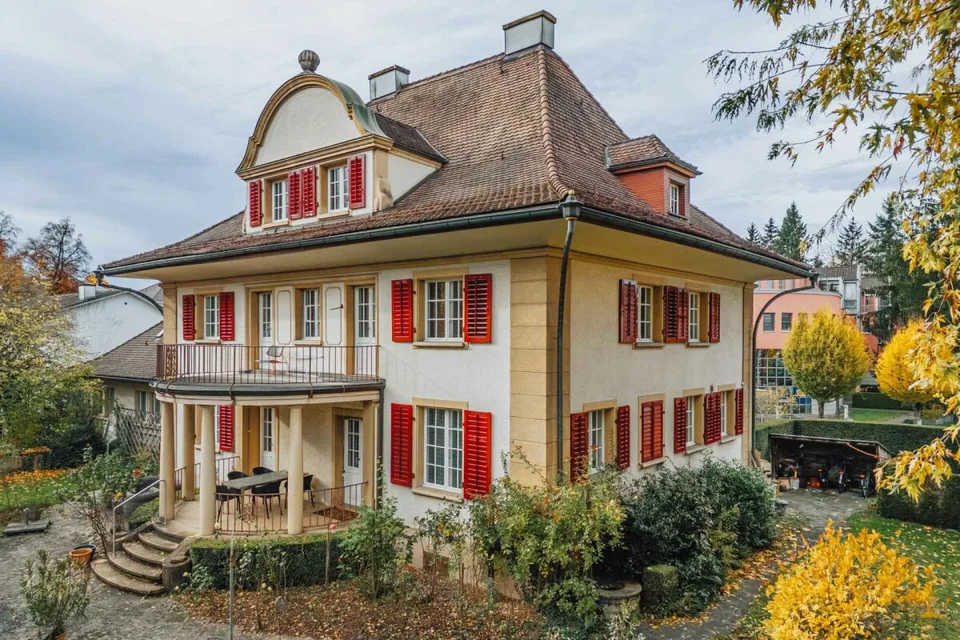 Villa mit Praxisanbau