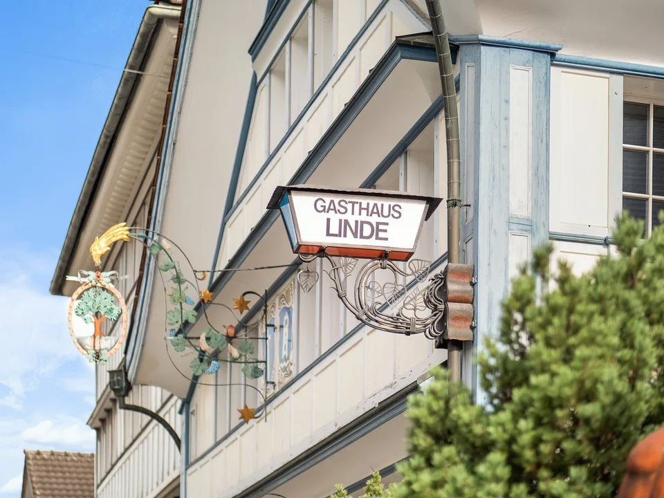 Casa appenzelleroise storica (Gasthaus Linde) nel cuore del villaggio