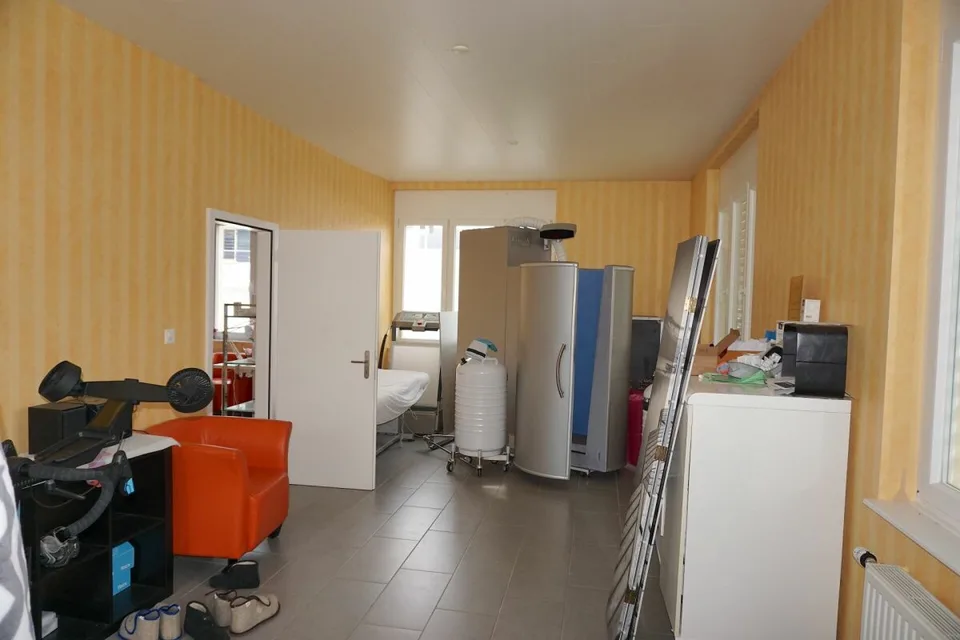 ARI-212 - Gemischt genutztes Gebäude mit 250 m2 auf einem Grundstück von 723 m2 in Bassecourt – Foto 12 von 22
