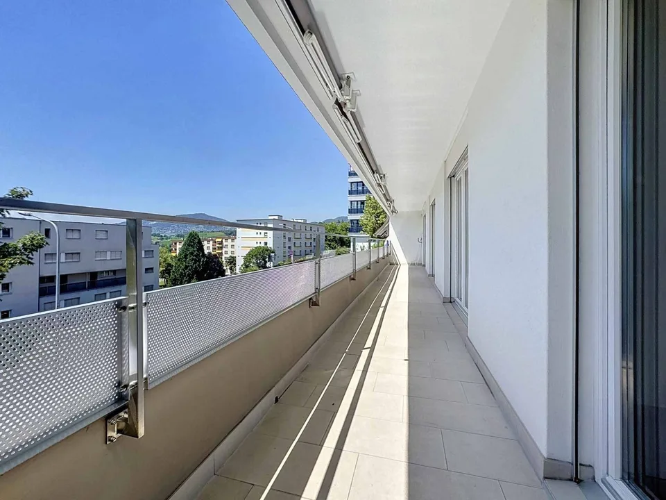 Lumineux 3.5 pièces de 77.5  m2 + grand balcon 17.5 m2