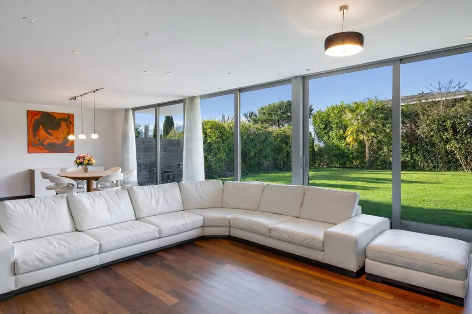 Magnifica villa a schiera situata in un quartiere residenziale calmo e sicuro!