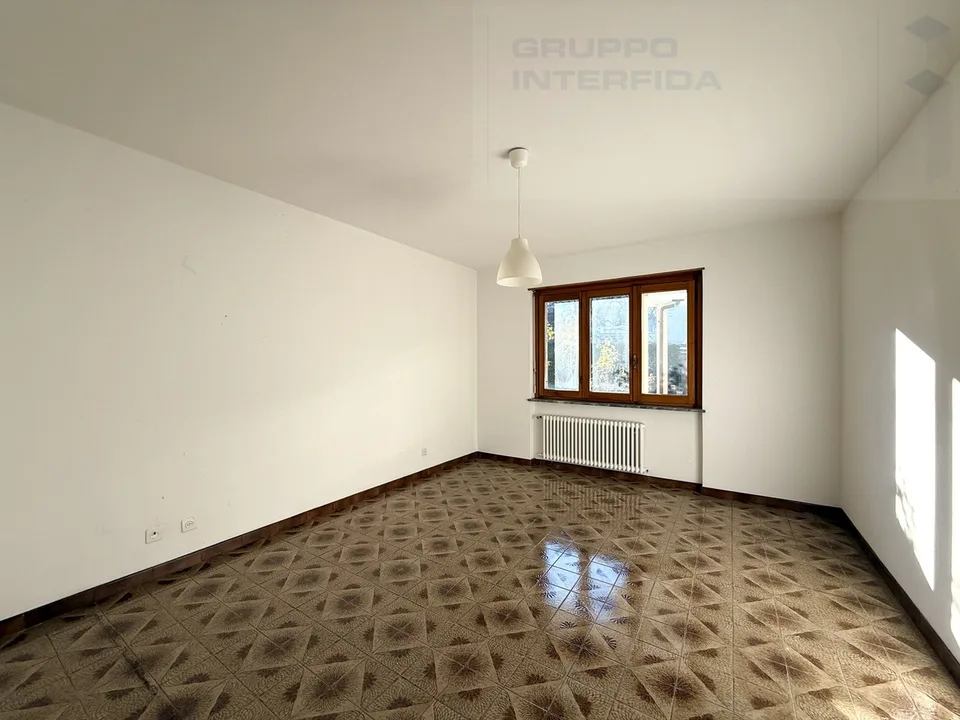AMPIA CASA COMPOSTA DA DUE APPARTAMENTI – Foto 7 von 13