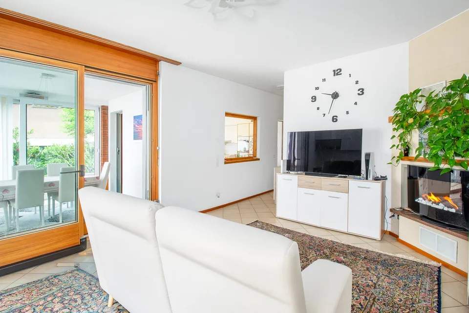 Die Freiheit, alles zu haben: Haus mit Aufzug und unabhängigem Einzimmerapartment...