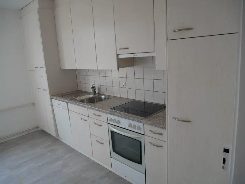 Casa multifamiliare a Herisau con 14 appartamenti e un grande laboratorio in vendita! – foto 9 di 16