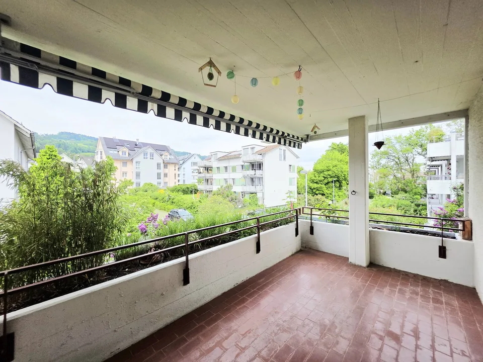 Helle 4.5-Zimmerwohnung mit sonnigem Balkon