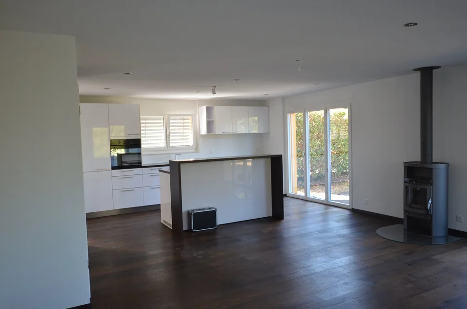 A LOUER HALLE COMMERCIALE, VILLA, DUPLEX, PLACES PARC